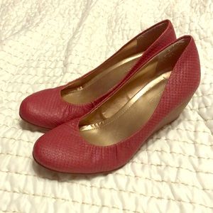 Red wedge heels